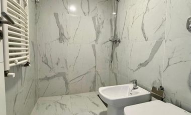 Departamento en Alquiler de 2 Dormitorios con Cochera - Mediland Village, Barrio Urca