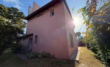 Casa de tres dormitorios en alquiler en Villa Allende Golf