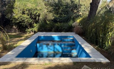 Casa de tres dormitorios en alquiler en Villa Allende Golf