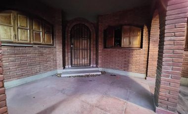 Casa en venta - 3 Dormitorios 4 Baños - Ezeiza