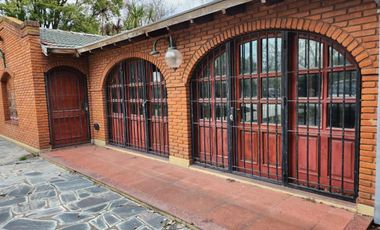 Casa en venta - 3 Dormitorios 4 Baños - Ezeiza