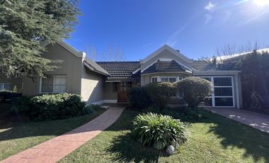 Casa en Campos De Echeverria