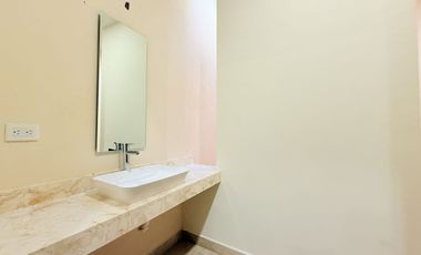 𝐂𝐀𝐒𝐀 𝐃𝐄 𝐔𝐍𝐀 𝐏𝐋𝐀𝐍𝐓𝐀 EN PRIVADA CON EXTENSO TERRENO