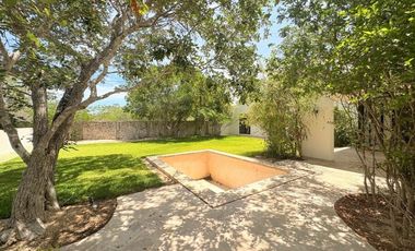 𝐂𝐀𝐒𝐀 𝐃𝐄 𝐔𝐍𝐀 𝐏𝐋𝐀𝐍𝐓𝐀 EN PRIVADA CON EXTENSO TERRENO