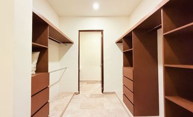 𝐂𝐀𝐒𝐀 𝐃𝐄 𝐔𝐍𝐀 𝐏𝐋𝐀𝐍𝐓𝐀 EN PRIVADA CON EXTENSO TERRENO