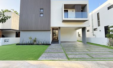 Casa en venta en Mérida, Yucatán Country Club, a estrenar