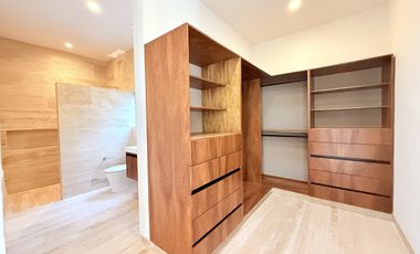 Casa en venta en la privada Oasis, Yucatán Country Club