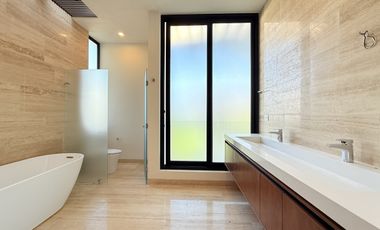 Casa en venta en la privada Oasis, Yucatán Country Club