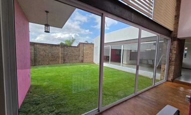 CASA EN VENTA: RESIDENCIAL  CLUB CAMPESTRE SAN GIL, SAN JUAN DEL RÍO.