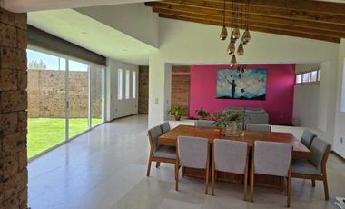 CASA EN VENTA: RESIDENCIAL  CLUB CAMPESTRE SAN GIL, SAN JUAN DEL RÍO.