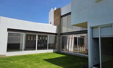 CASA EN VENTA: RESIDENCIAL  CLUB CAMPESTRE SAN GIL, SAN JUAN DEL RÍO.