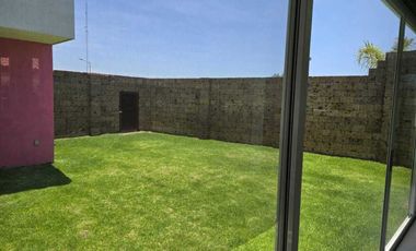 CASA EN VENTA: RESIDENCIAL  CLUB CAMPESTRE SAN GIL, SAN JUAN DEL RÍO.