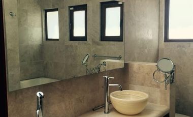 Residencia de Ensueño en Renta – Zona Esmeralda