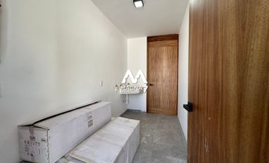 RENTA CASA EN SOLARES COTO VALEIRA HABITAT