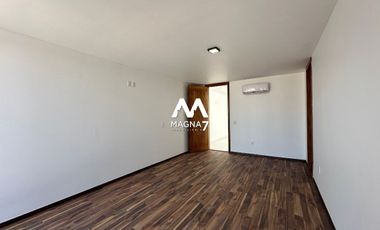 RENTA CASA EN SOLARES COTO VALEIRA HABITAT