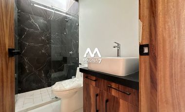 RENTA CASA EN SOLARES COTO VALEIRA HABITAT