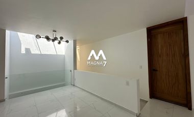 RENTA CASA EN SOLARES COTO VALEIRA HABITAT