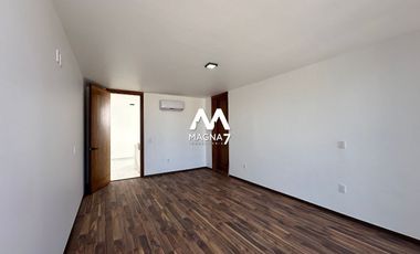 RENTA CASA EN SOLARES COTO VALEIRA HABITAT