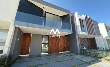 RENTA CASA EN SOLARES COTO VALEIRA HABITAT