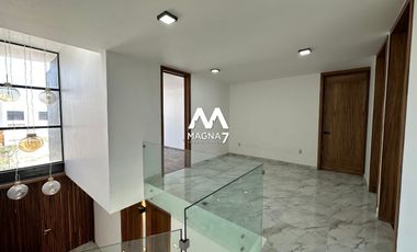 RENTA CASA EN SOLARES COTO VALEIRA HABITAT