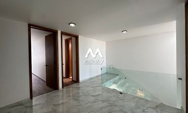 RENTA CASA EN SOLARES COTO VALEIRA HABITAT