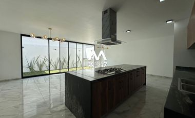 RENTA CASA EN SOLARES COTO VALEIRA HABITAT