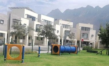 Casa en renta en Ferrara Residencial