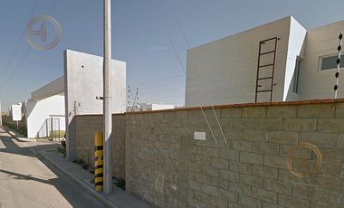 Casa en condominio en  Parque Agaves Residencial a 10  minutos del Outlet Puebla Premier.