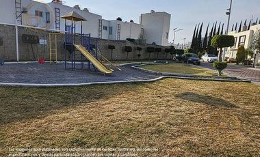 Casa en condominio en  Parque Agaves Residencial a 10  minutos del Outlet Puebla Premier.