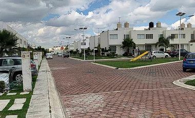 Casa en condominio en  Parque Agaves Residencial a 10  minutos del Outlet Puebla Premier.