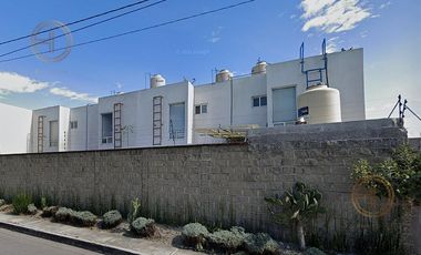 Casa en condominio en  Parque Agaves Residencial a 10  minutos del Outlet Puebla Premier.