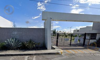Casa en condominio en  Parque Agaves Residencial a 10  minutos del Outlet Puebla Premier.