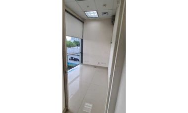 Alquiler / Venta de Local Comercial en Atrio Mall Costa del Este.