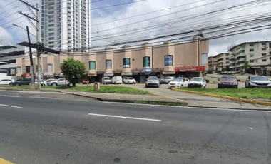 VIA ESPAÑA / PLAZA LAS PIRAMIDES / 131.68M / LOCAL COMERCIAL JC