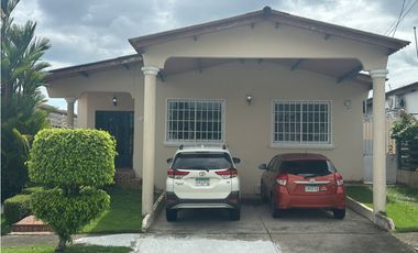 VENTA DE CASA EN BRISAS DEL GOLF, OPORTUNIDAD INSUPERABLE!