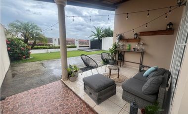 VENTA DE CASA EN BRISAS DEL GOLF, OPORTUNIDAD INSUPERABLE!