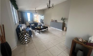 VENTA DE CASA EN BRISAS DEL GOLF, OPORTUNIDAD INSUPERABLE!