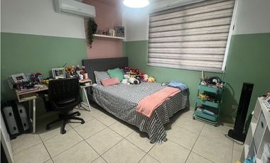 VENTA DE CASA EN BRISAS DEL GOLF, OPORTUNIDAD INSUPERABLE!