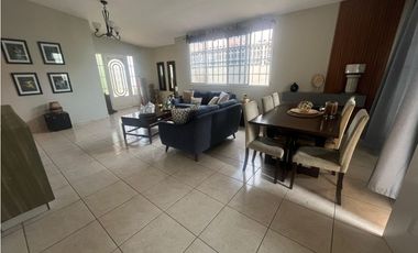 VENTA DE CASA EN BRISAS DEL GOLF, OPORTUNIDAD INSUPERABLE!