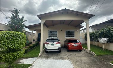 VENTA DE CASA EN BRISAS DEL GOLF, OPORTUNIDAD INSUPERABLE!