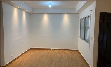 Vendo casa en Chanis, área residencial y comercial