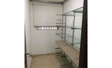 Vendo casa en Chanis, área residencial y comercial