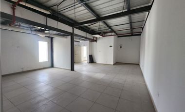 ALQUILER DE LOCAL EN VIA PORRAS 73M2 PLANTA BAJA Y 76.47 MEZZANINE JP