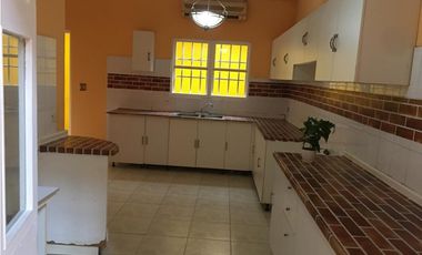 ALQUILER DE CASA EN PH VILLAS DEL GOLF - CASA UNIFAMILIAR