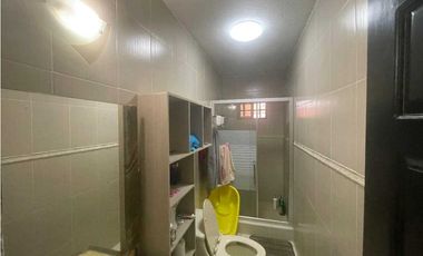 VENTA DE CASA EN AQUALINA.  4 RECAMARAS  COMPLETAMENTE CERCADA