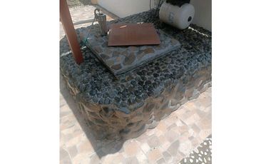 VENTA DE CASA EN AQUALINA.  4 RECAMARAS  COMPLETAMENTE CERCADA