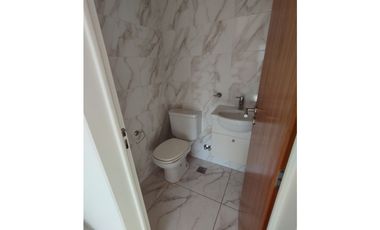 DOS AMBIENTES CON GARAGE INDEPENDIENTE CON PORTON LEVADIZO