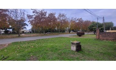 Vendo Casa - Lote multifamiliar sobre Avenida en General Madariaga