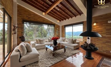 SE VENDE ESPECTACULAR CASA EN HORIZONTE RESERVADO