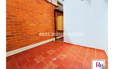 ¡Hermosa Casa en Unidad Cerrada con Excelente Ubicación!